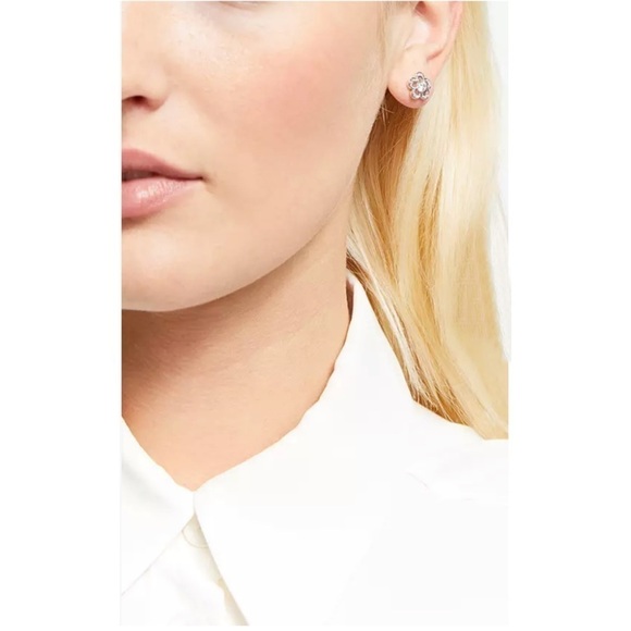 KATE SPADE • Silver Stencil Scalloped Crystal Earrings - Picture 2 of 4